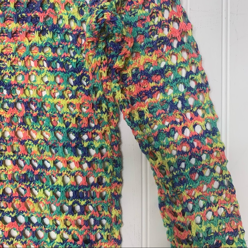 Lulumari Colorful Netted Top - Picture 14 of 16